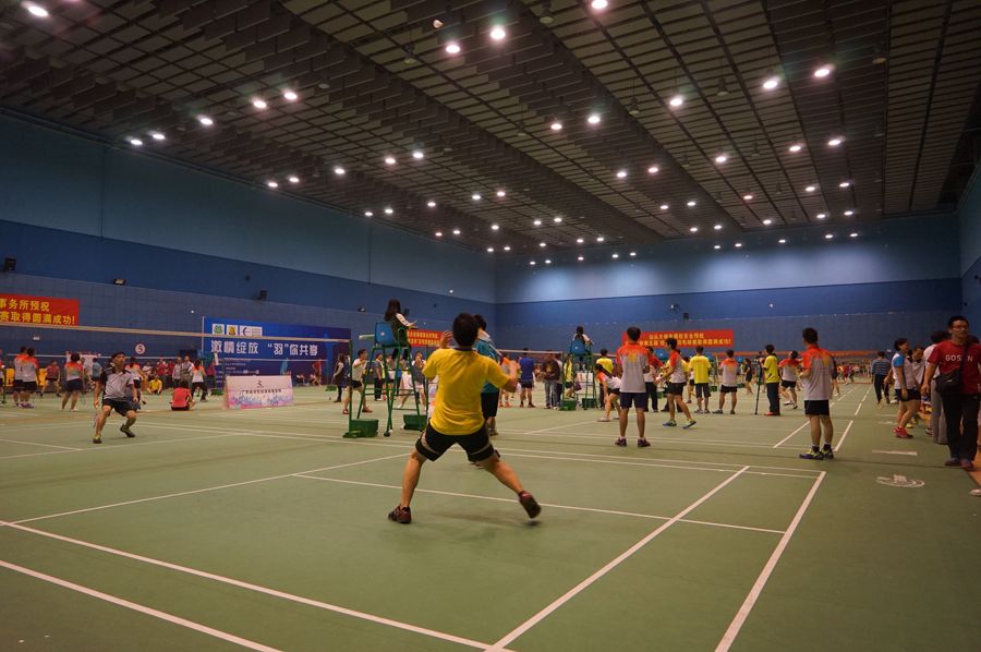 “激情绽放， ‘羽’你共享”第五届“校友杯”羽毛球赛在东莞盛大开幕