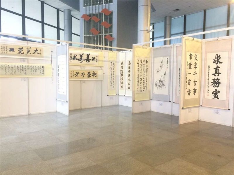 建校25周年教育学院师范学院举行校友书画摄影展